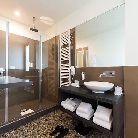 Elizabeth Lifestyle Hotel 4*