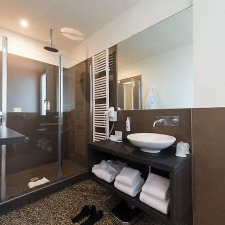 Elizabeth Lifestyle Hotel 4*