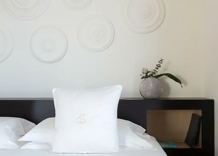 Elizabeth Lifestyle Bolonia